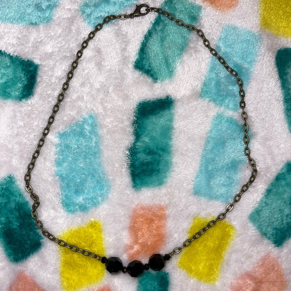 Black 3 beaded necklace